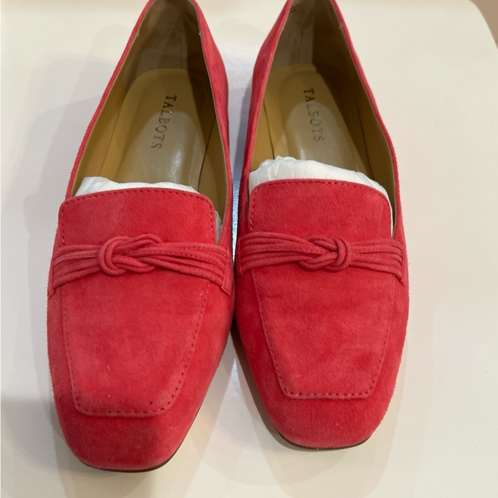 Talbots Pink Stella Knot Flat Loafers, Size 8.5 M in excellent condition.